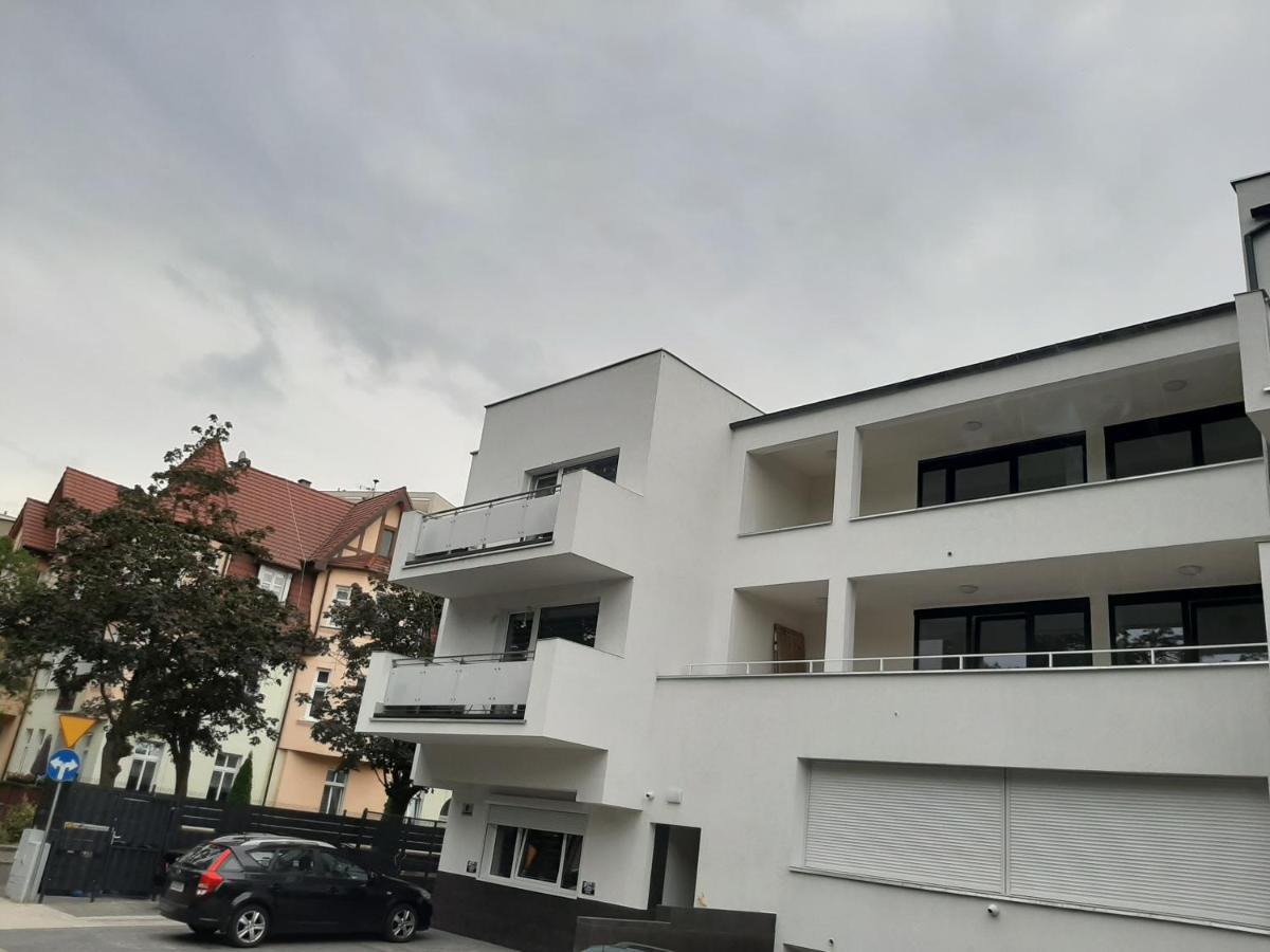 Апартаменти Apartament Emily Свіноуйсьце Екстер'єр фото